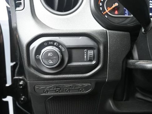 Used 2024 Jeep Gladiator Sport AWD/4WD image 15