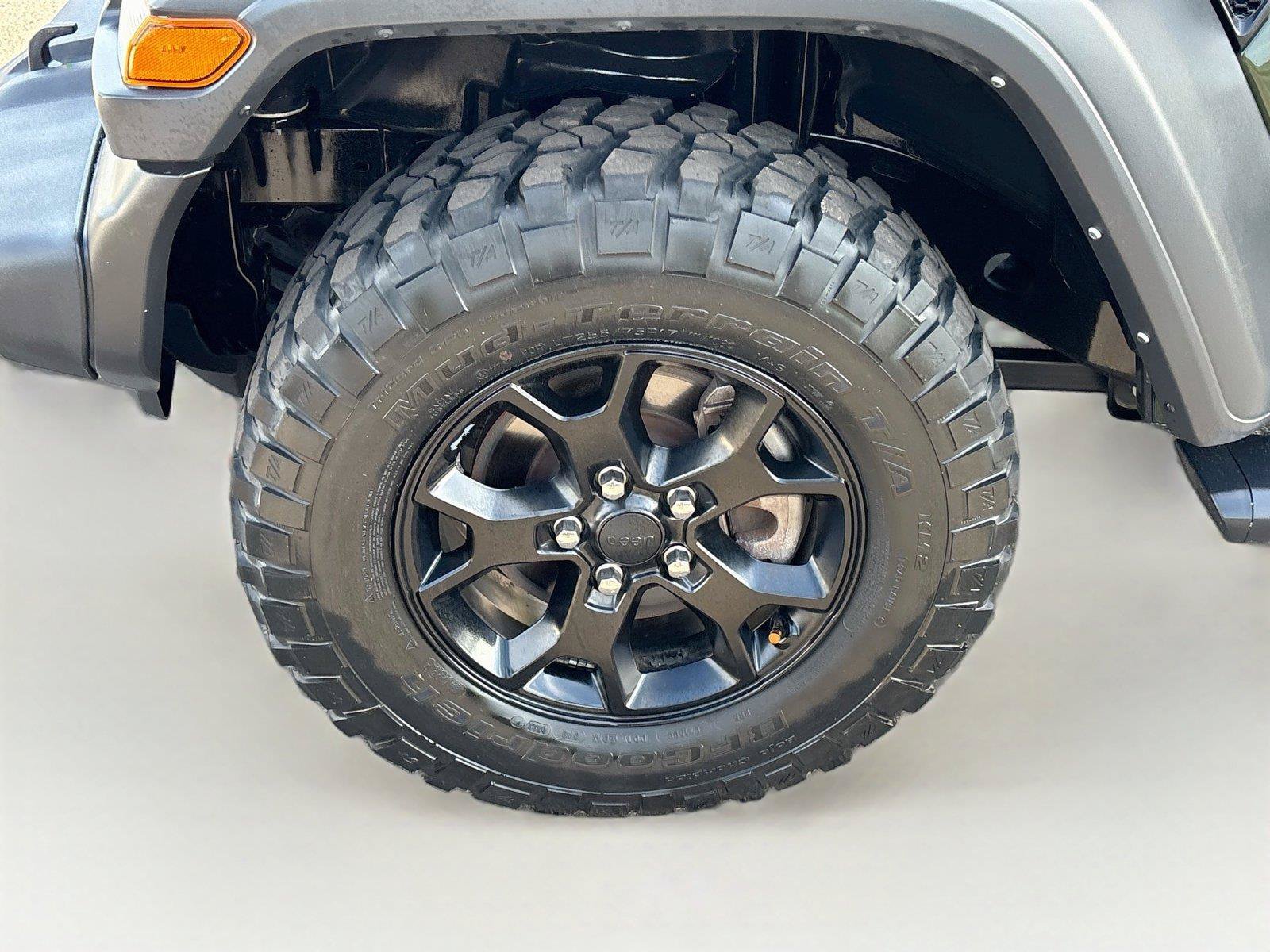 Used 2023 Jeep Wrangler Sport AWD/4WD image 30