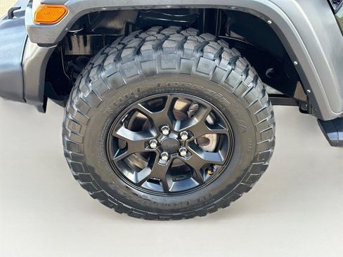 Used 2023 Jeep Wrangler Sport AWD/4WD image 30
