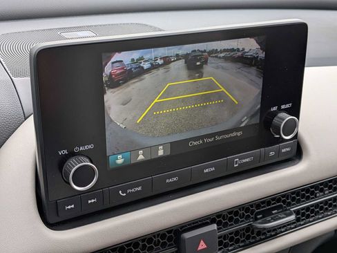 Certified 2025 Honda HR-V LX image 27