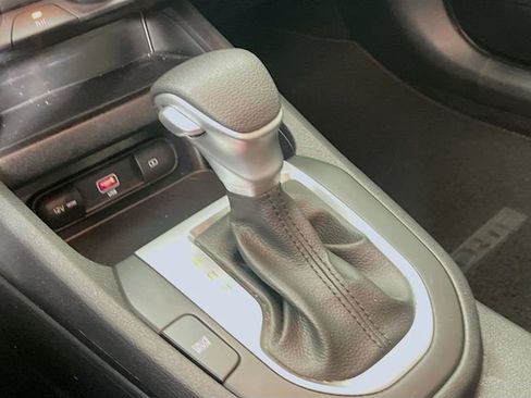 Used 2024 Kia Forte LXS image 17