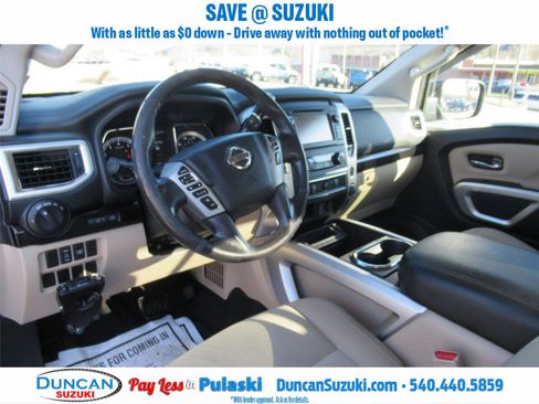 Used 2018 Nissan Titan SV w/ SV Convenience Package image 13