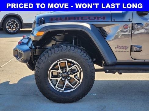 Used 2025 Jeep Wrangler Unlimited Rubicon image 15