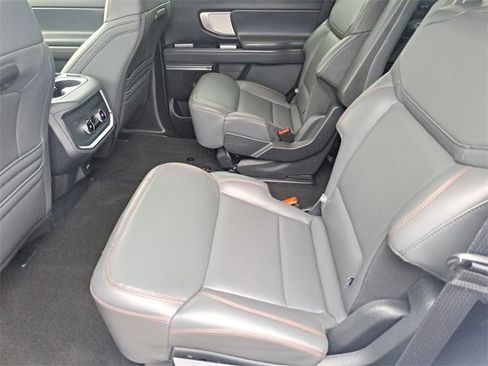 Certified 2025 Ford Expedition Active image 24