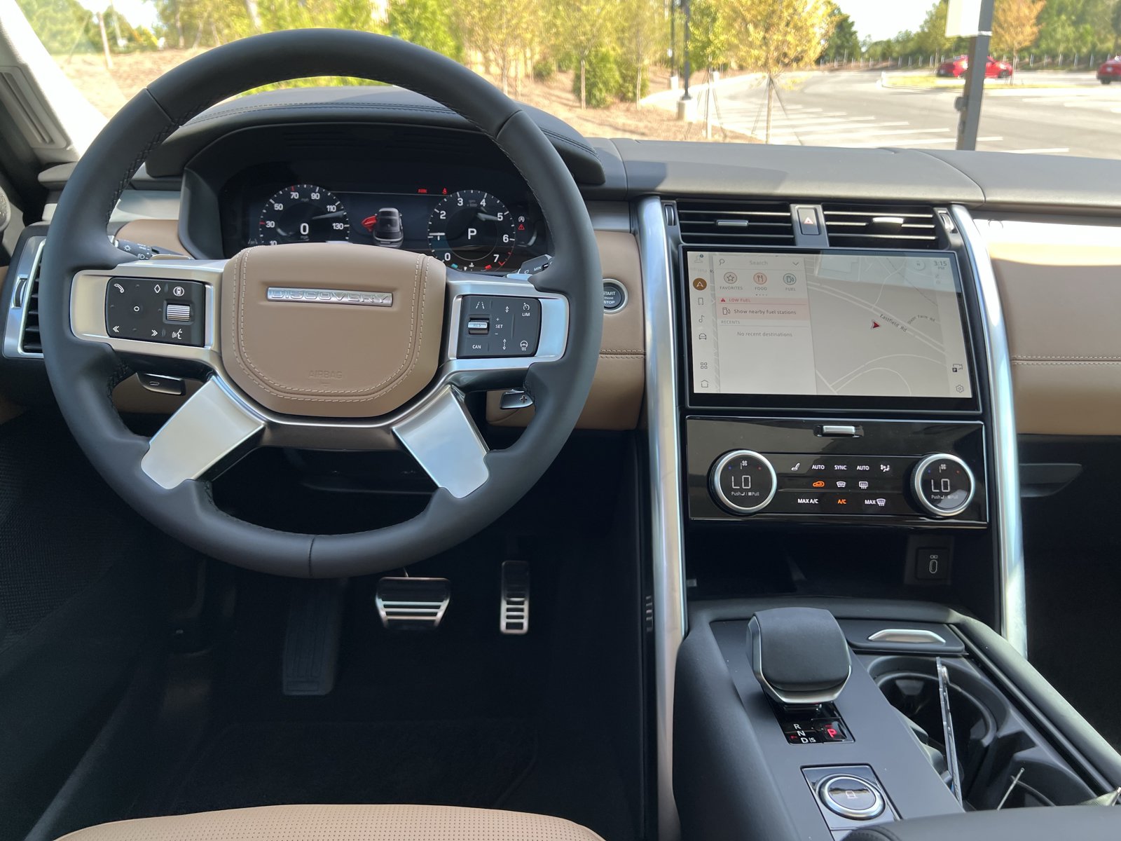 New 2026 Land Rover Discovery Limited Edition AWD/4WD image 4
