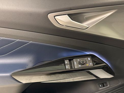 New 2026 Volkswagen ID.4 Pro S Plus AWD/4WD image 10