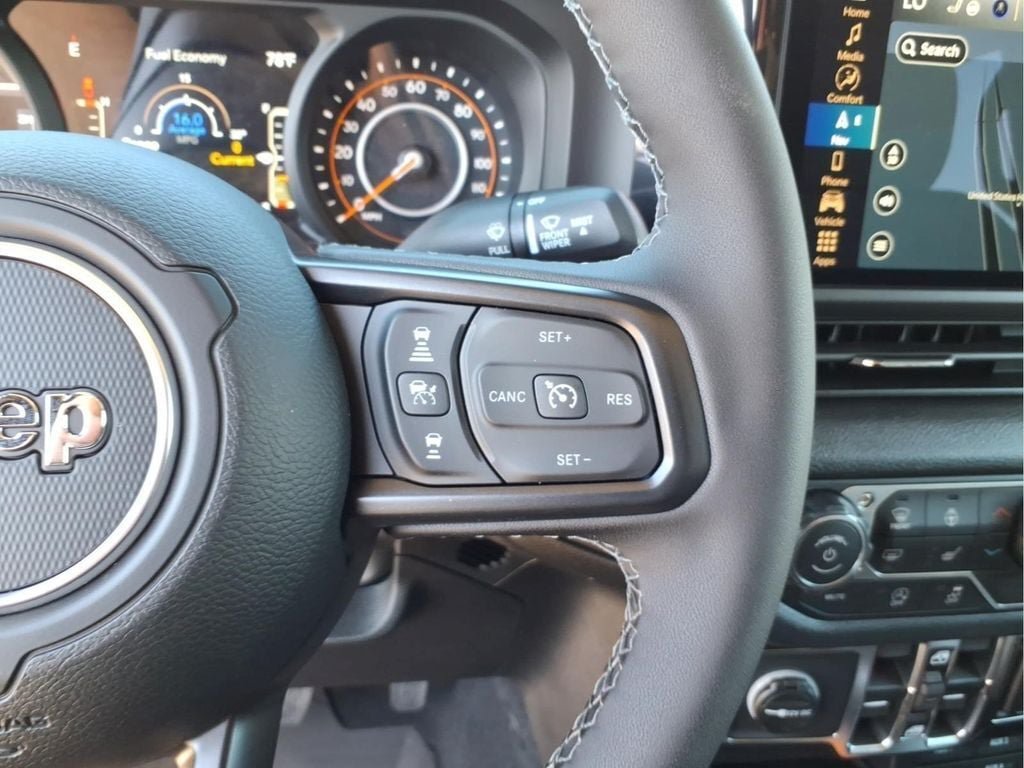 New 2026 Jeep Gladiator Sport AWD/4WD image 17