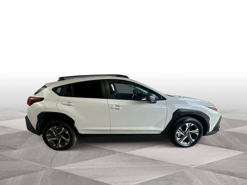 Used 2026 Subaru Crosstrek 2.5i Premium AWD/4WD image 9