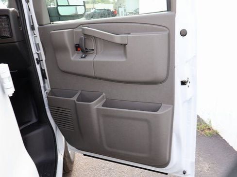 New 2025 GMC Savana 2500 w/ Driver Convenience Package RWD image 7