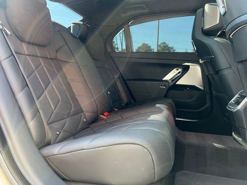 Used 2023 BMW i7 xDrive60 image 20