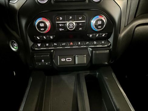 Used 2023 GMC Sierra 2500 Denali w/ Denali Ultimate Package image 26