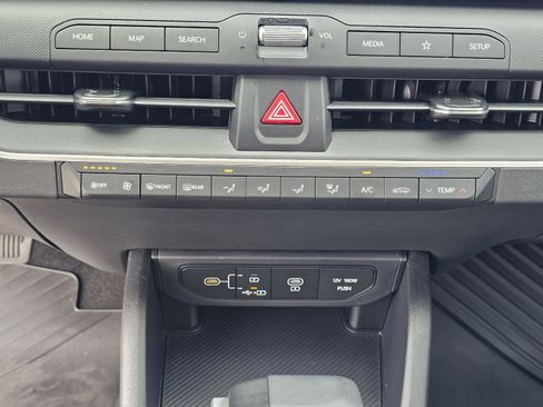 New 2026 Kia K4 LXS FWD image 27