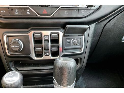 Used 2023 Jeep Wrangler Unlimited Sport AWD/4WD image 31