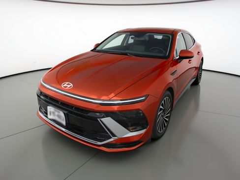 Used 2025 Hyundai Sonata SEL FWD image 3