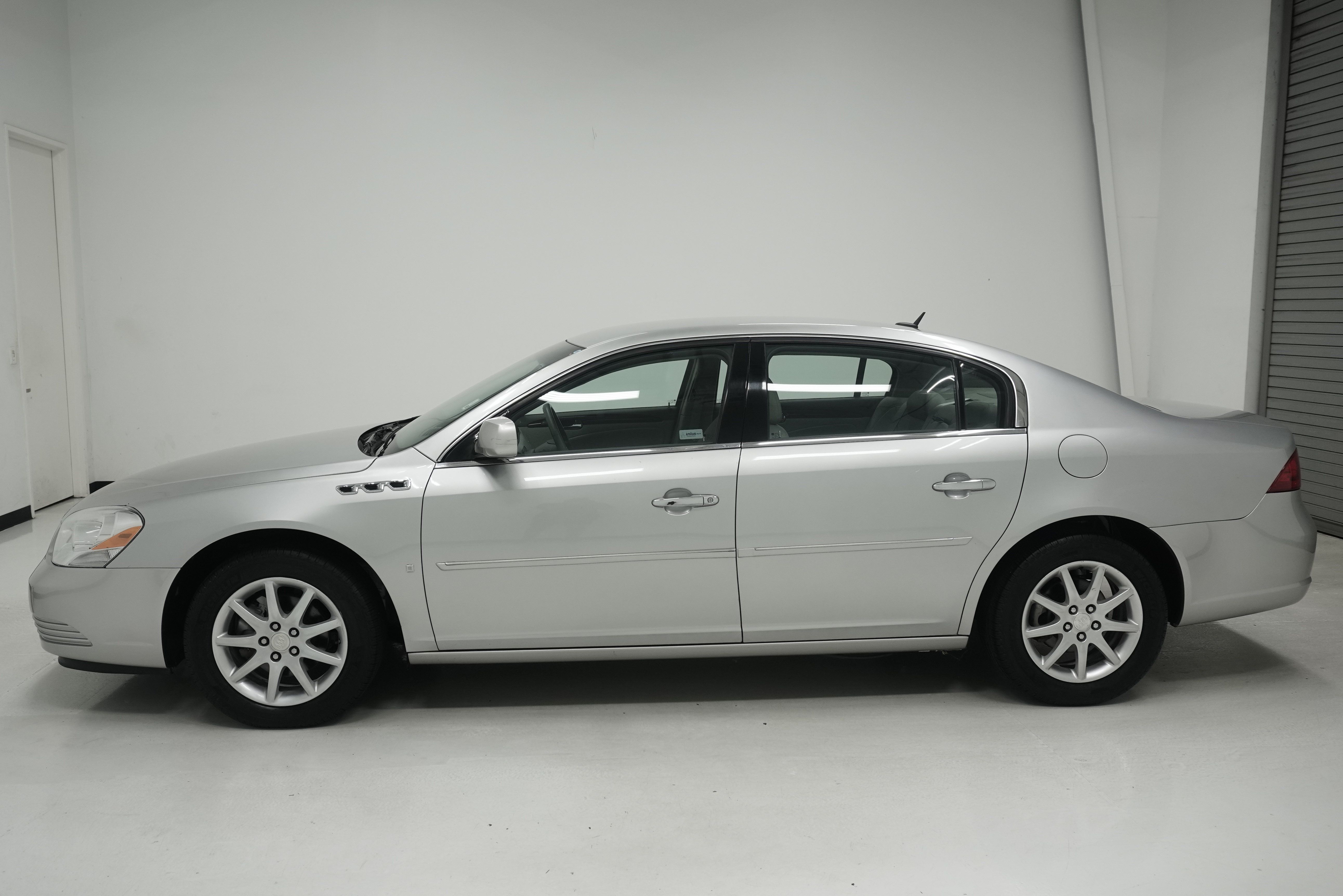 Used 2008 Buick Lucerne CXL w/ Driver Confidence Package FWD image 6