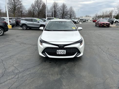 Used 2019 Toyota Corolla SE w/ SE Option Package image 3
