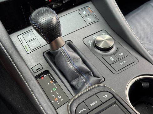 Used 2015 Lexus RC F w/ Performance Package RWD image 30