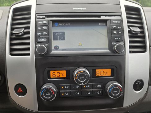 Used 2015 Nissan Frontier PRO-4X AWD/4WD image 18