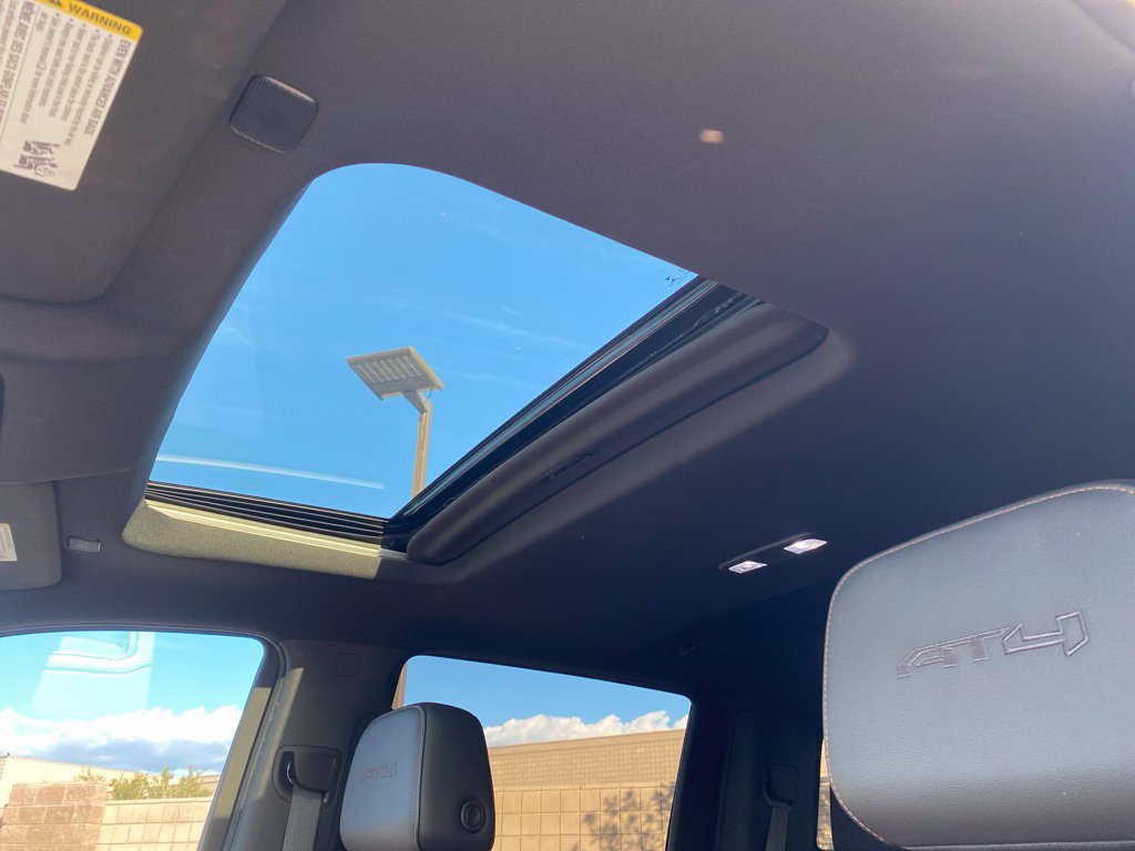 Used 2021 GMC Sierra 1500 AT4 w/ AT4 Value Package AWD/4WD image 10