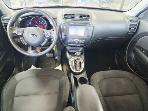 Used 2019 Kia Soul + FWD image 6