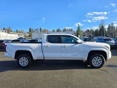 New 2026 Toyota Tacoma SR5 image 8
