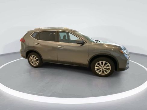 Used 2020 Nissan Rogue SV AWD/4WD image 9