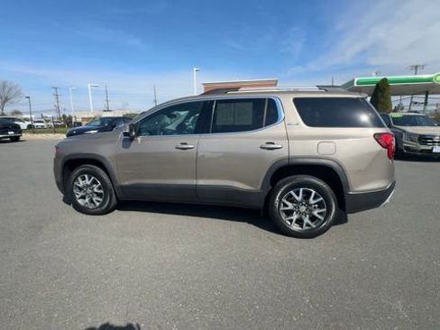 Certified 2023 GMC Acadia SLE w/ Driver Convenience Package AWD/4WD image 5