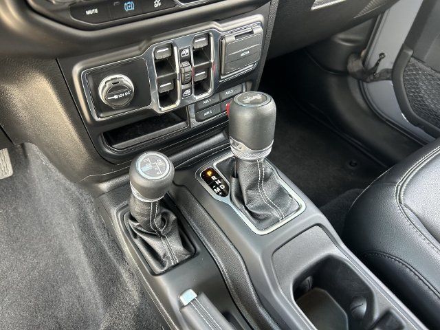 Used 2023 Jeep Wrangler Unlimited Sahara w/ Cold Weather Group AWD/4WD image 24