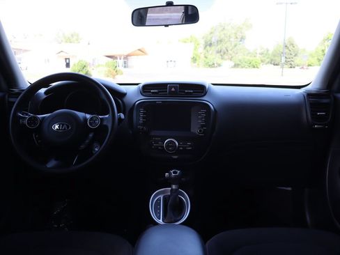 Used 2018 Kia Soul w/ Convenience Package FWD image 16