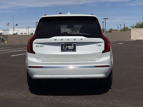 New 2026 Volvo XC90 T8 Plus w/ Protection Package AWD/4WD image 8