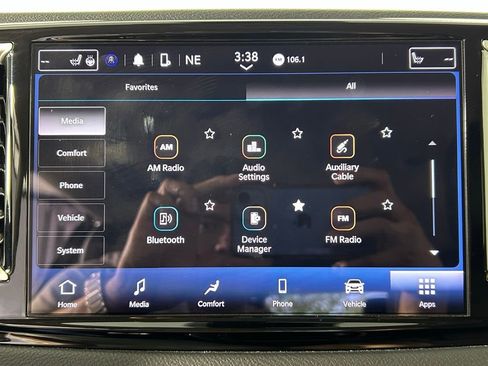 Used 2023 Chrysler Pacifica Touring-L FWD image 20