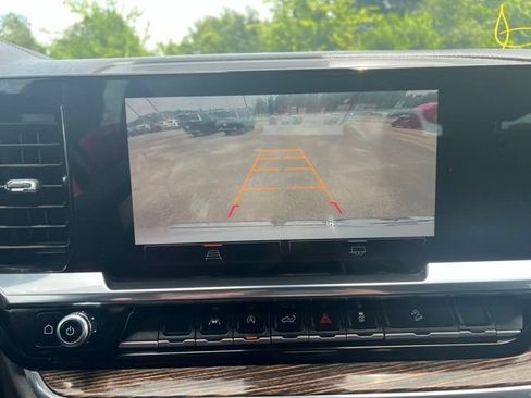 Used 2023 GMC Sierra 1500 SLE AWD/4WD image 10
