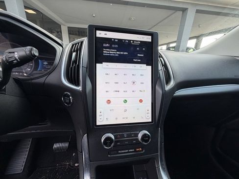 Used 2024 Ford Edge Titanium image 14