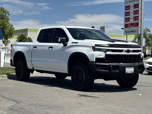 Used 2024 Chevrolet Silverado 1500 ZR2 w/ ZR2 Bison Edition AWD/4WD image 3