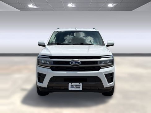 Certified 2024 Ford Expedition Max XLT RWD image 6