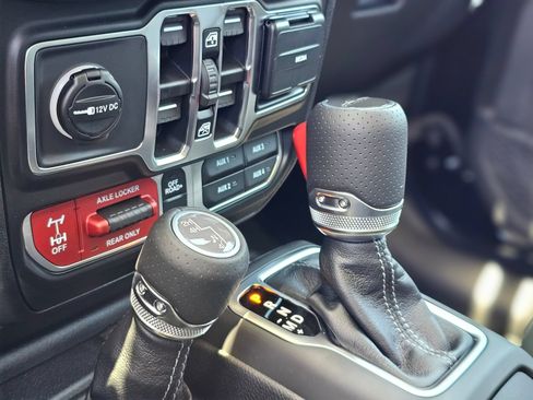 New 2026 Jeep Gladiator Mojave AWD/4WD image 15