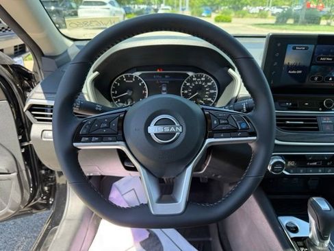 New 2026 Nissan Altima 2.5 SV FWD image 15