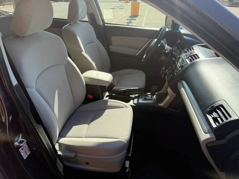 Used 2015 Subaru Forester 2.5i Premium AWD/4WD image 22