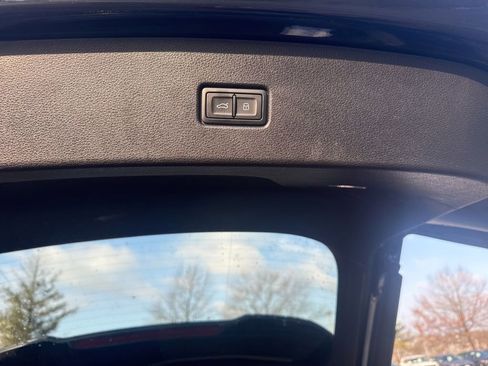 Used 2023 Audi Q5 2.0T Premium w/ Convenience Package image 41