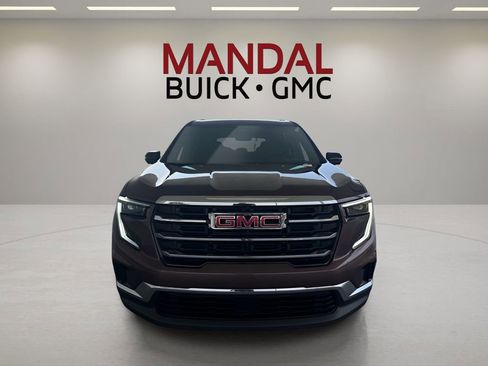 Used 2025 GMC Acadia Elevation image 2