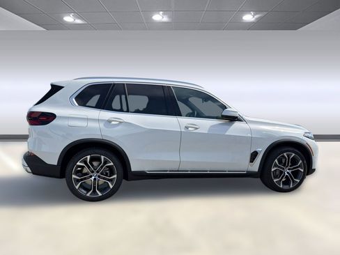 New 2026 BMW X5 sDrive40i w/ Premium Package RWD image 8