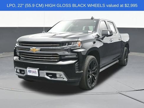 Used 2019 Chevrolet Silverado 1500 High Country w/ Technology Package AWD/4WD image 3