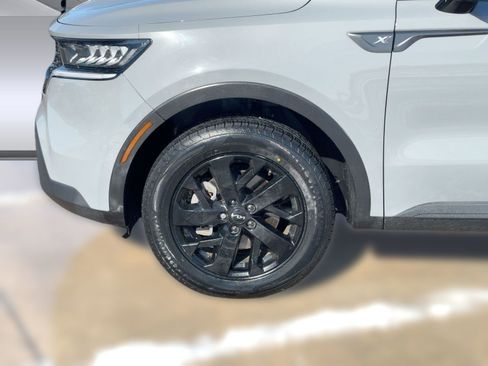 Used 2022 Kia Sorento S w/ Panoramic Sunroof Package image 12