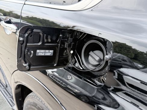 Used 2021 Nissan Armada SV w/ SV Appearance Package image 11