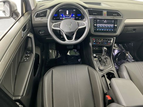 Used 2023 Volkswagen Tiguan SE image 22