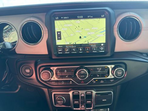 Certified 2022 Jeep Wrangler Unlimited Sahara image 24