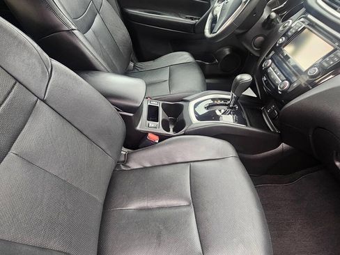 Used 2015 Nissan Rogue SL w/ SL Premium Package AWD/4WD image 9