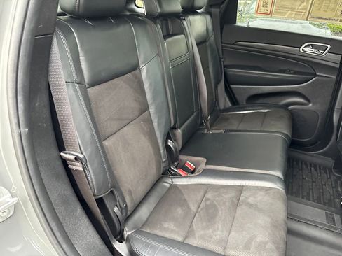 Used 2021 Jeep Grand Cherokee Laredo X AWD/4WD image 43