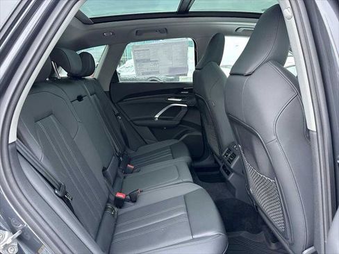 New 2025 Audi Q5 Premium Plus image 12
