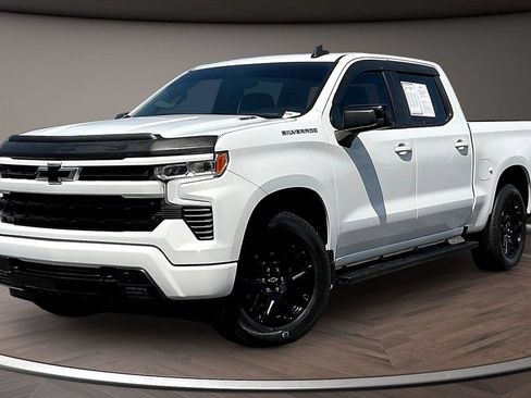 Used 2024 Chevrolet Silverado 1500 RST RWD image 3